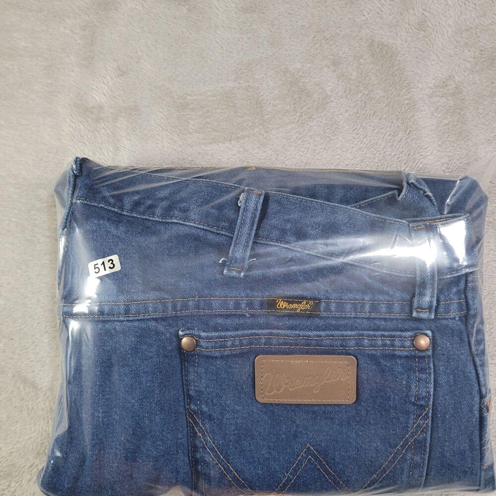 Wrangler Cowboy Cut Jeans Mens 42x30 Blue Med Wash Regular Taper Denim 13MWZPW - Picture 11 of 11